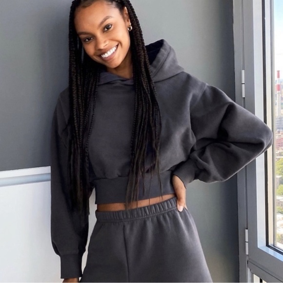 TNA CROPPED SHRUNKEN HOODIE - Picture 1 of 3